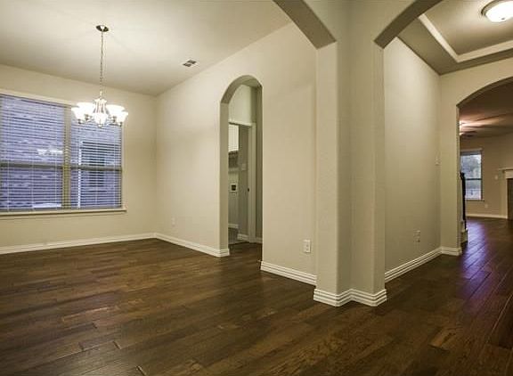 4th image of 804 Park Meadow Ln