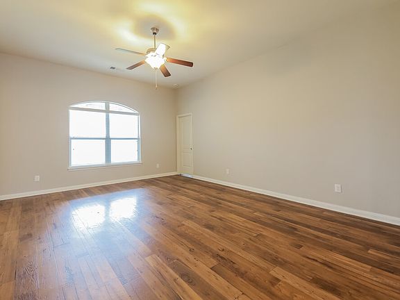4th image of 1808 Sweet Gum Dr