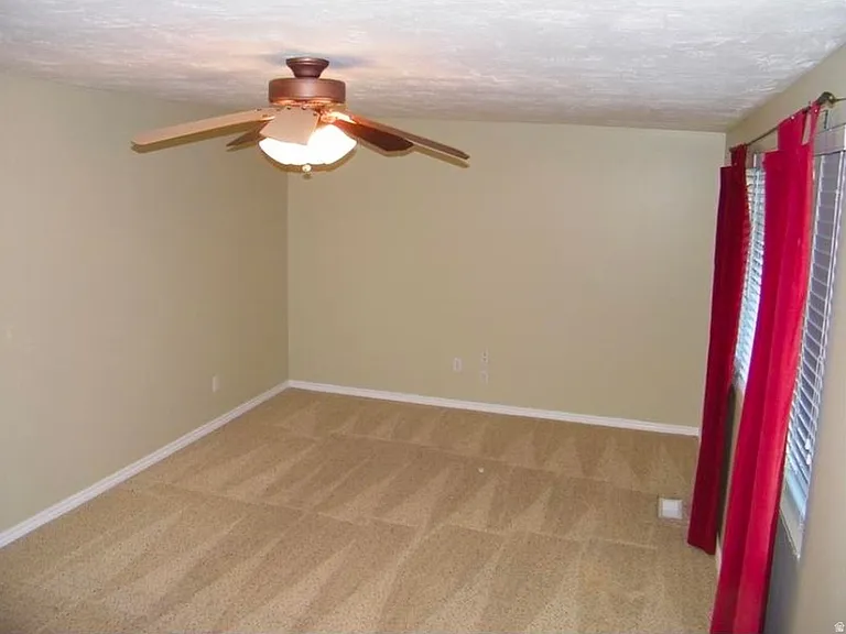 6893 S Rhonda Ave — Photo 4