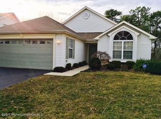 46 Oakmont Rd, Lakewood, NJ 08701