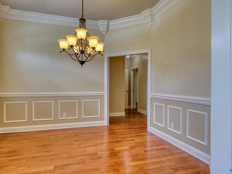 105 Brac Cir SW — Photo 2