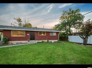 1710 Greenbriar Dr, Fultondale, AL 35068