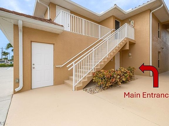 3rd image of 917 SW 47th Ter APT 102