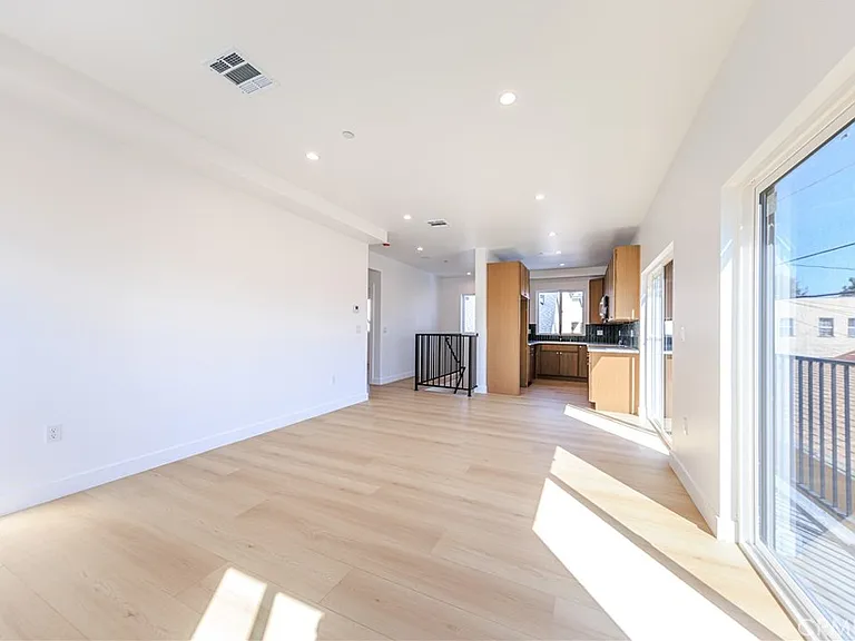 2426 S West View St #C — Photo 19
