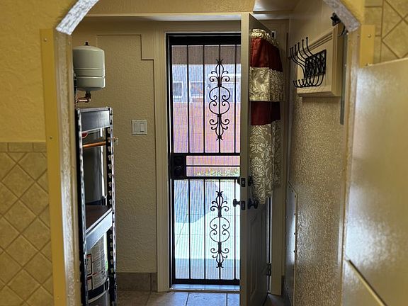 2nd image of 801 Ortiz Dr SE Unit B