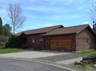 10413 S East St, Island City, OR