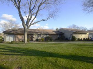 102 Friendship Ct, Red Bank, NJ 07701