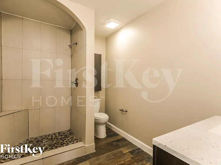 1913 Belhaven Dr — Photo 13