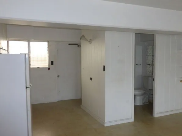 2-Bedroom Walk-Up Apartment with Parking Convenient Location, 1323 Kinau St APT 5, Honolulu, HI 96814