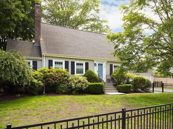 343 Greendale Ave, Needham, MA 02494