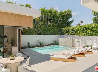 341 N Kings Rd, Los Angeles, CA 90048