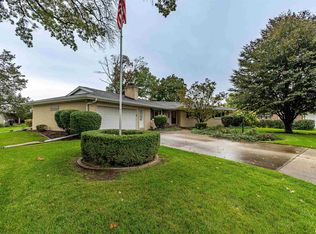111 Sunset Ct, Morton, IL