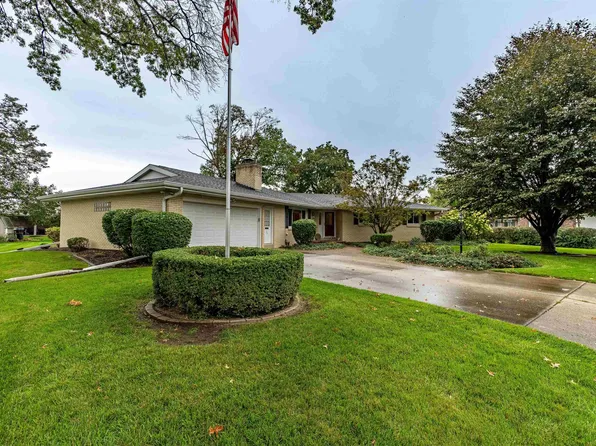 111 Sunset Ct, Morton, IL 61550