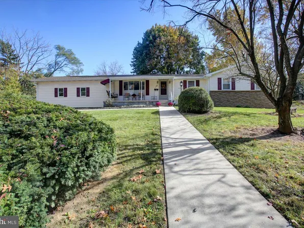 419 Lurgan Ave, Shippensburg, PA 17257