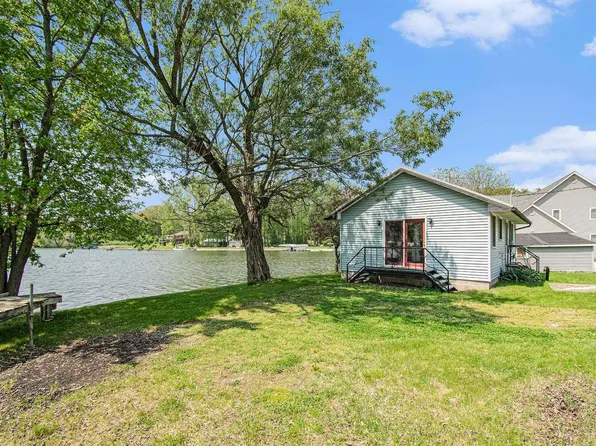 1370 E 700 S, Wolcottville, IN 46795