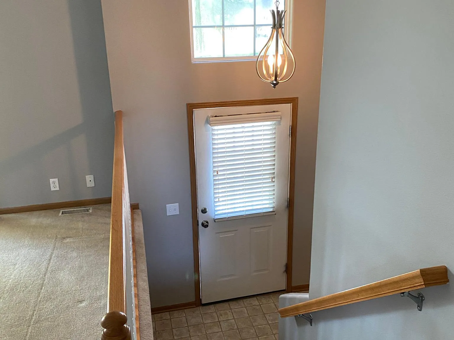 3 bed, 1468 sqft, $2,100 — Photo 2