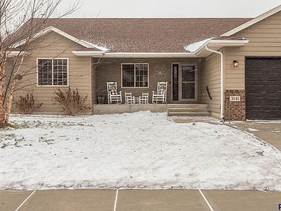 3rd image of 3141 S Newcastle Ct