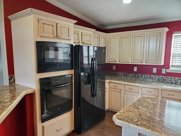 604 Avenue E, Menard, TX 76859