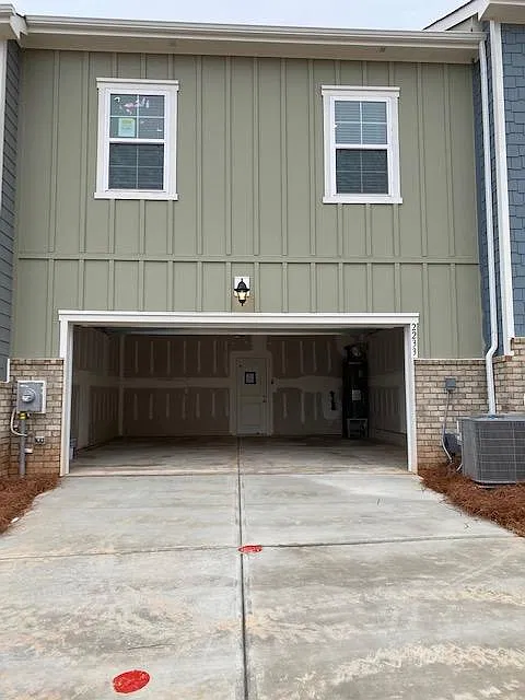 3 bed, 1762 sqft, $2,100 — Photo 2