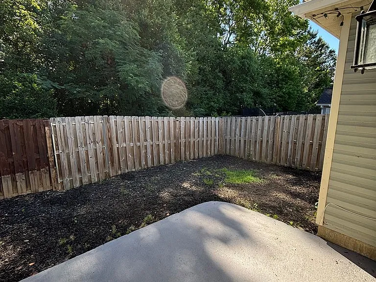 806 Whispering Willow Ct — Photo 2