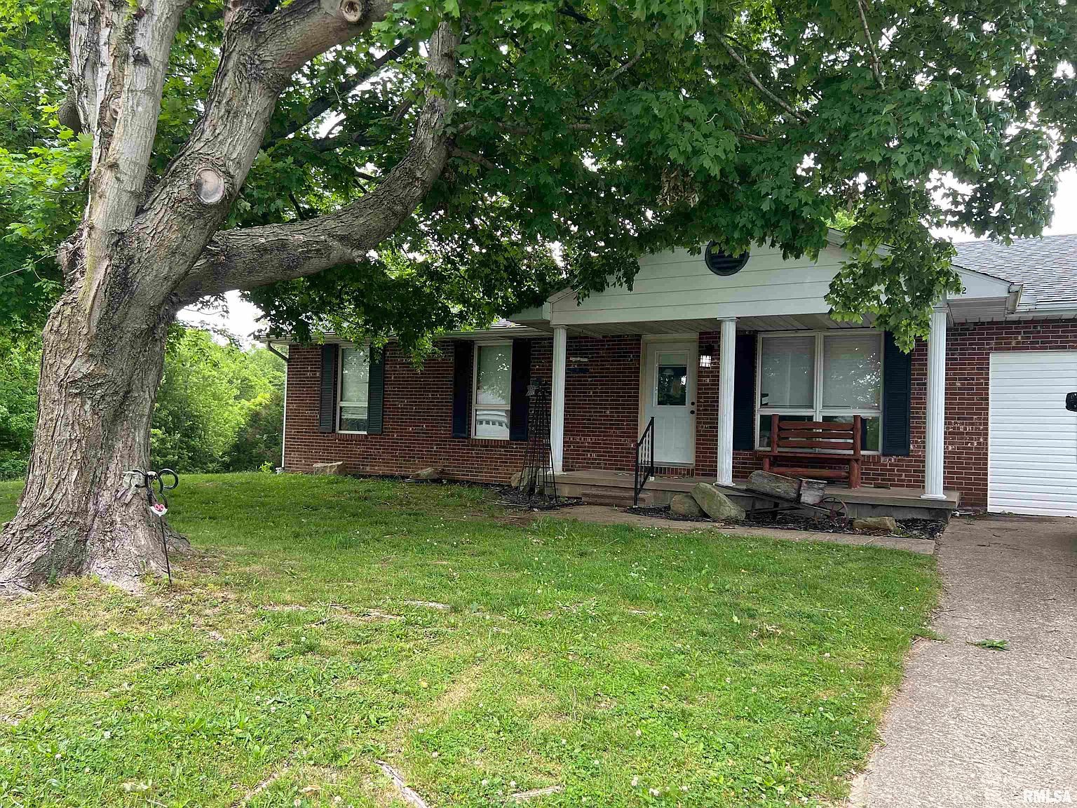 512 N Line St, Creal Springs, IL 62922 Zillow