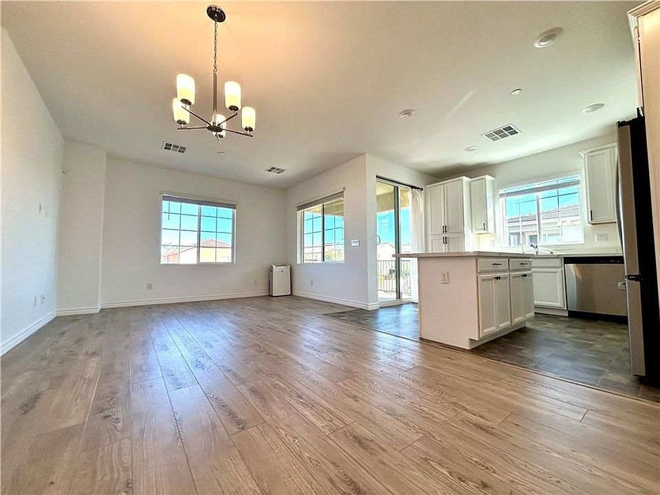 1st image of 25 Barbara Ln #17