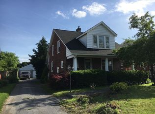 476 E Main St, Leola, PA