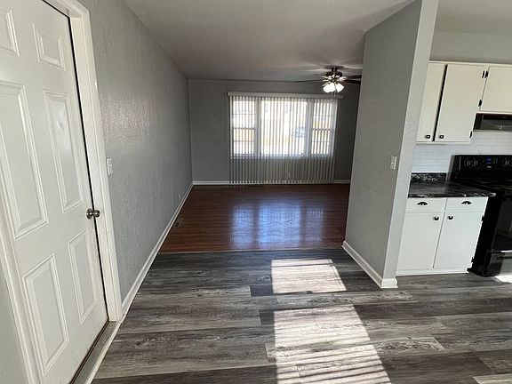 4th image of 303 Brookside Dr