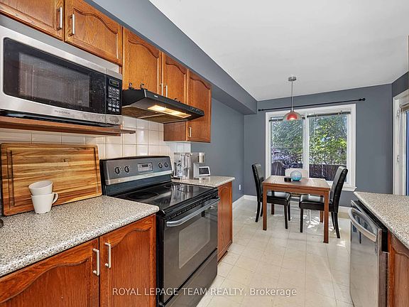 5th image of 96 Redpath Dr