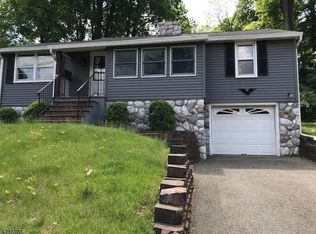 125 E Shore Trl, Sparta, NJ 07871