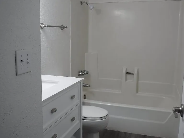 1631 Bramble Pl — Photo 8