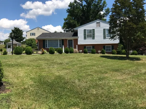 3540 Georgetown Rd, Roanoke, VA 24018