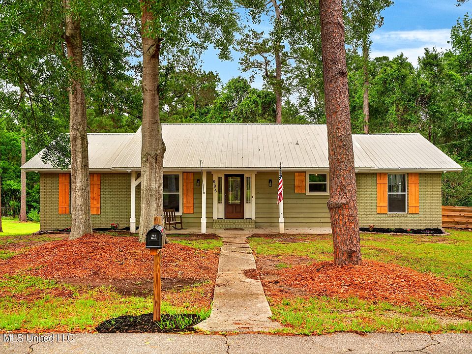 1st image of 606 Briarwood Ln