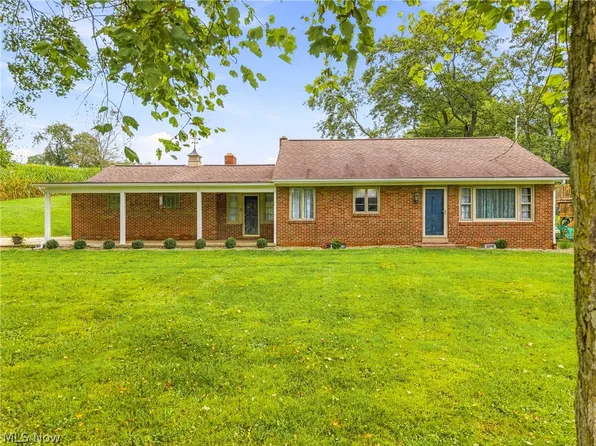 3633 Blacksnake Hill Rd NE, Dover, OH 44622