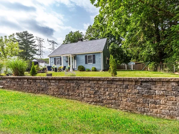 112 Stoughton St, Stoughton, MA 02072