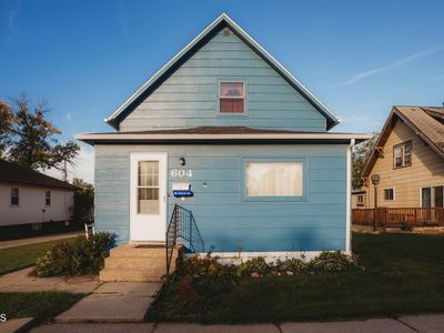 604 9th Ave SE, Jamestown, ND, 58401