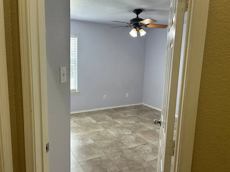 12112 Lamington Dr — Photo 21