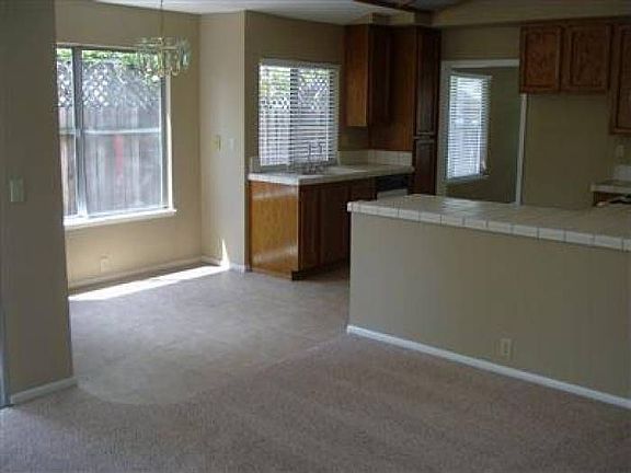 3rd image of 8418 Yermo Way
