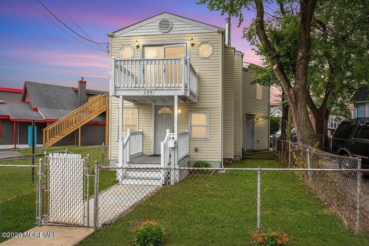2 bed, 1.5 bath, 1152 sqft, $2,900 — Photo 2