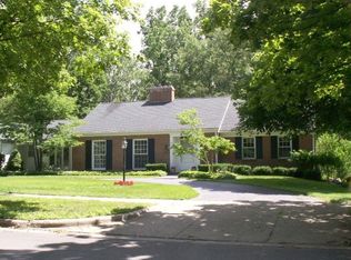 604 Manhattan Rd SE, East Grand Rapids, MI 49506