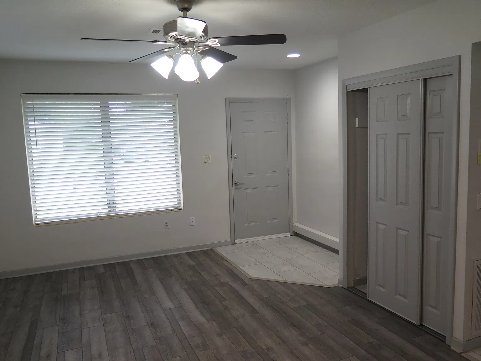 4 bed, 1600 sqft, $2,000 — Photo 3