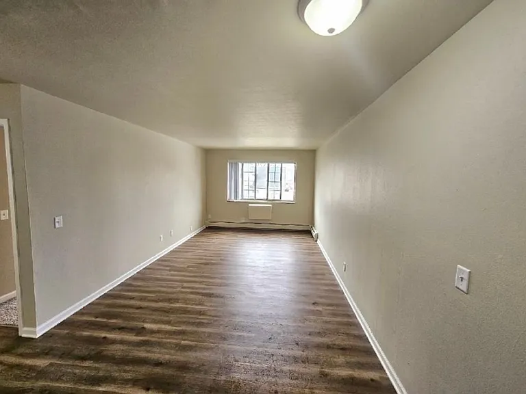 Heritage House Apartments — Photo 7
