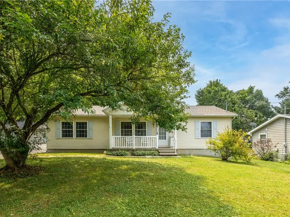 123 Sequoia Dr, Mercer, PA 16137