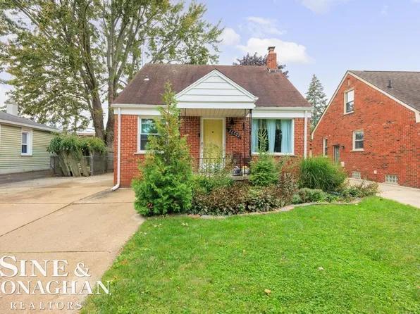 22522 Harper Lake Ave, Saint Clair Shores, MI 48080