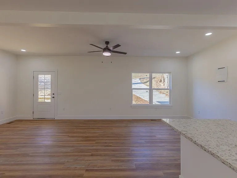 3624 Mountain View Dr — Photo 16