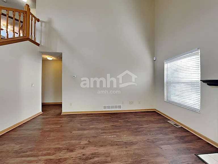1083 Insco Loop — Photo 6