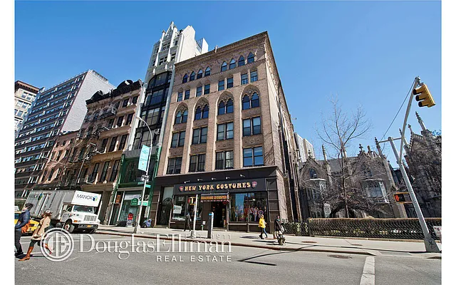 Sold by Douglas Elliman | media 7