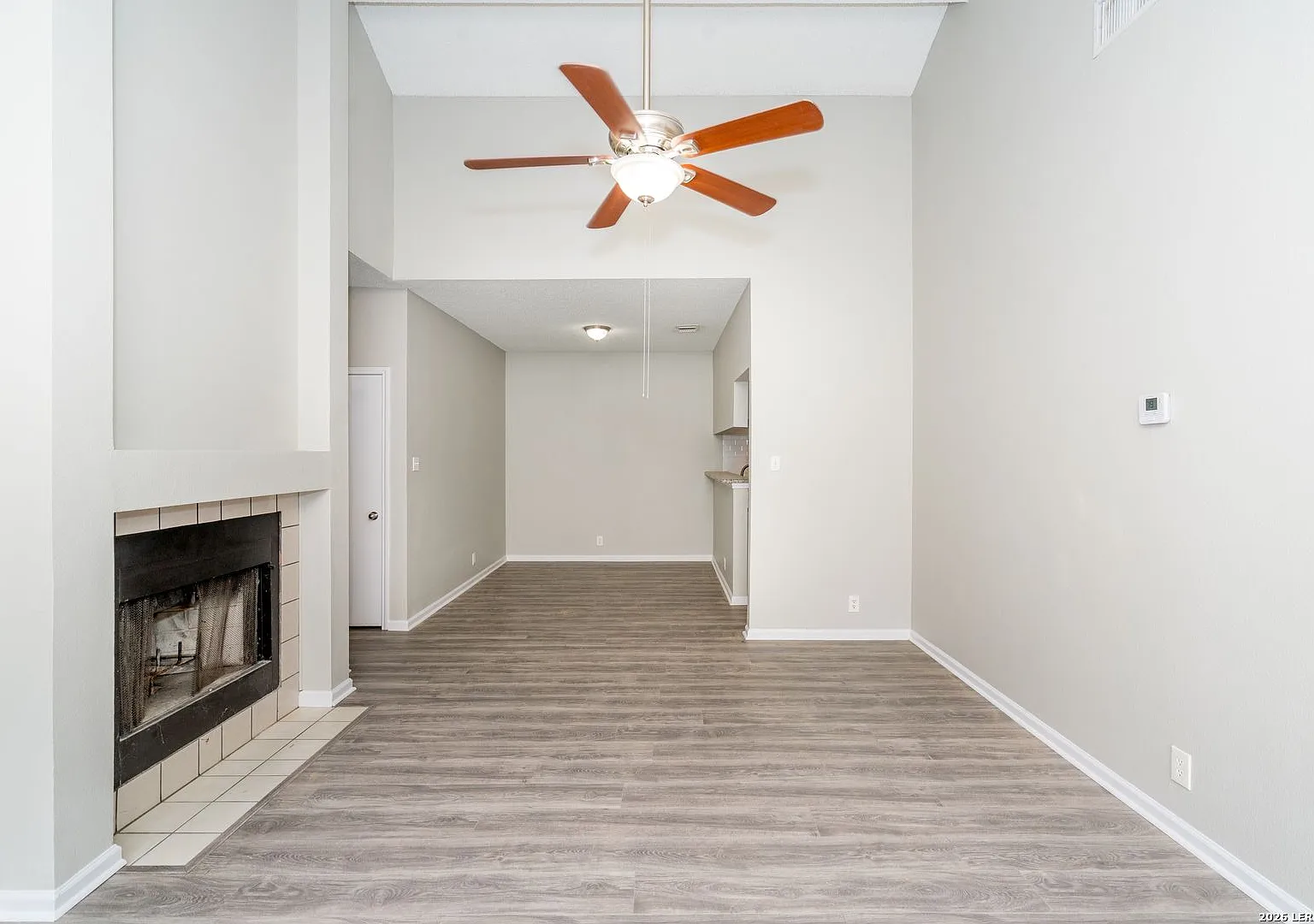 Beautifully Updated 3-Bedroom Home In Timber Ridge — Photo 4