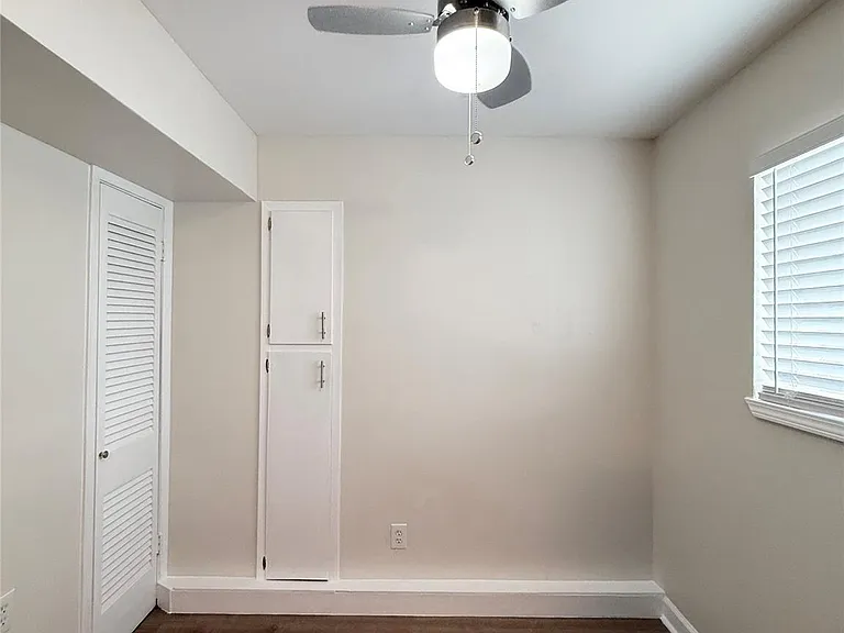 1141 N Durham Dr #15 — Photo 6
