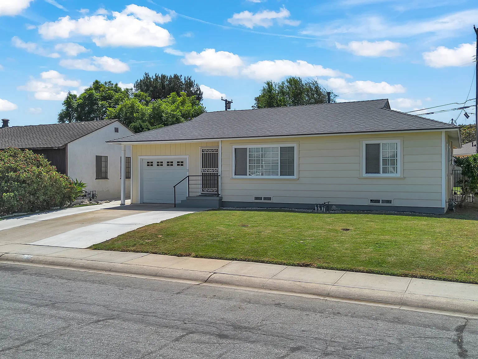 3 bed, 1160 sqft, $3,750 — Photo 3